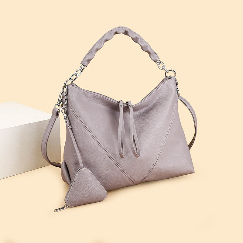 Simple Commuter Chain Underarm Bag