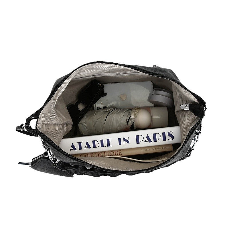 Simple Commuter Chain Underarm Bag